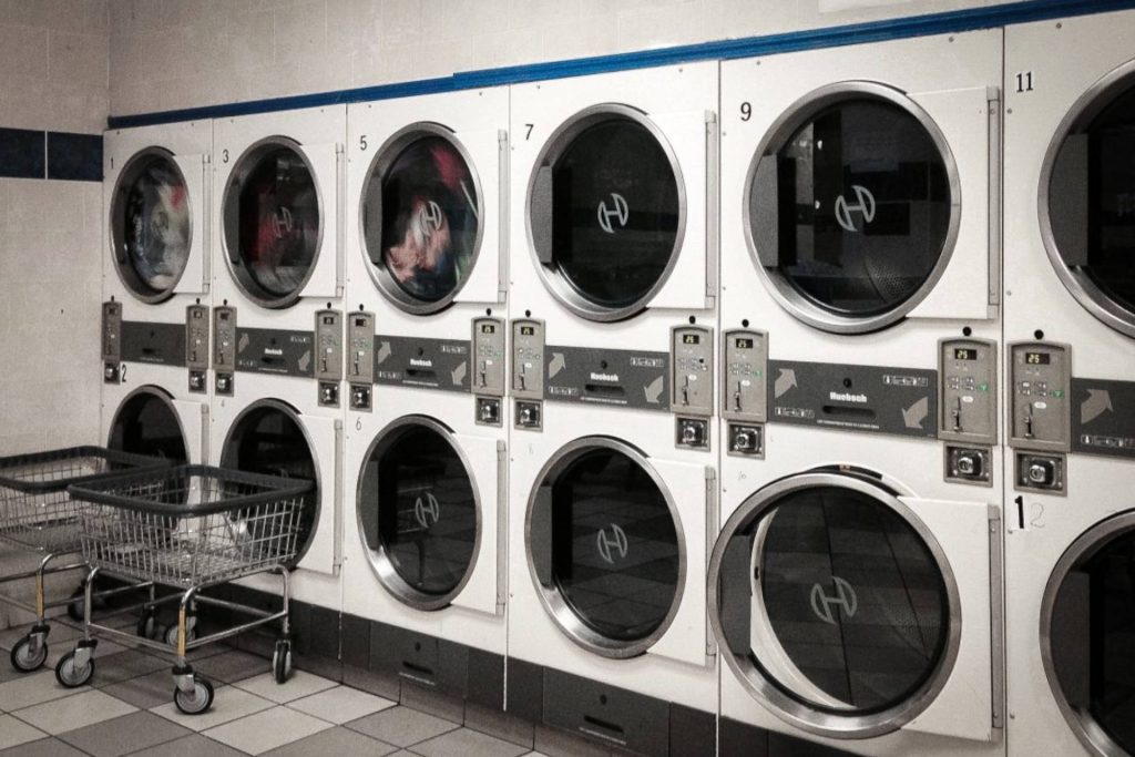 Laundry Palace laundry and dry cleaning service